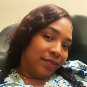 Meet your Posher, Ione